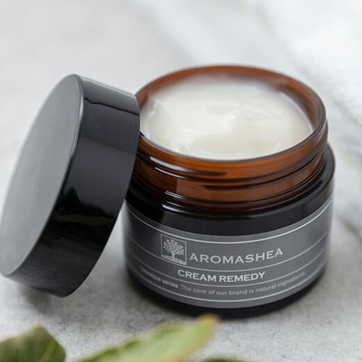 アロマシア クリーム 蓋を開けたテクスチャ